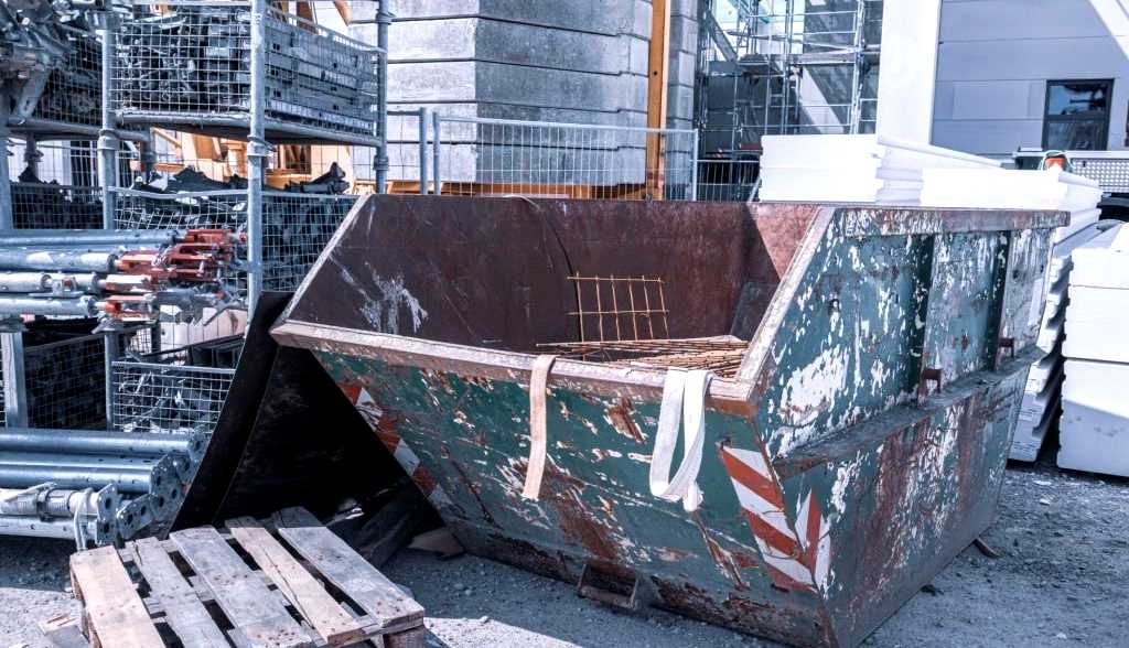Cheap Skip Hire Services in Locking Stumps